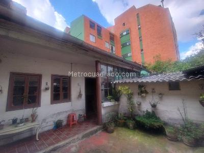 Casa de 5 alcobas en venta en Alfonso Lopez, Bogotá, 330 m² · foto 10 de 11