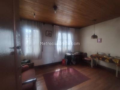 Casa de 5 alcobas en venta en Alfonso Lopez, Bogotá, 330 m² · foto 3 de 11