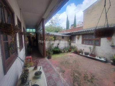 Casa de 5 alcobas en venta en Alfonso Lopez, Bogotá, 330 m² · foto 9 de 11