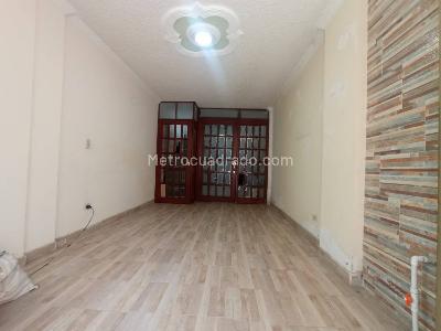 Casa en venta en San Jose De Fontibon, Bogotá · foto 2 de 20