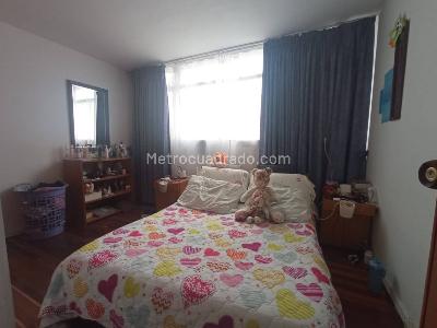 Casa de 5 alcobas en venta en Rafael Uribe, Bogotá, 492 m² · foto 13 de 20