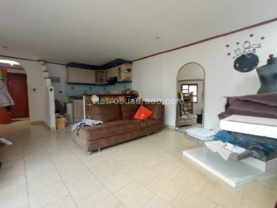 Casa de 5 alcobas en venta en Rafael Uribe, Bogotá, 492 m² · foto 6 de 20
