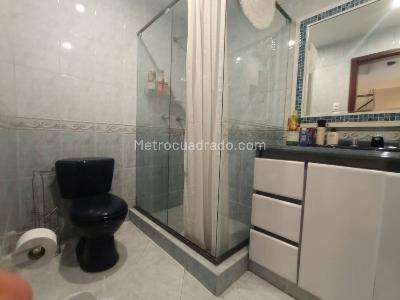 Casa de 5 alcobas en venta en Rafael Uribe, Bogotá, 492 m² · foto 8 de 20