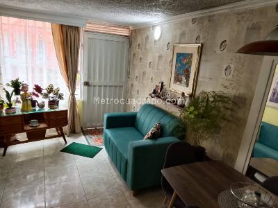Casa en venta en Villa Gladys, Bogotá · foto 2 de 19