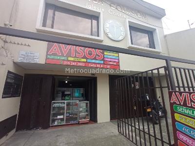Casa de 5 alcobas en venta en Rafael Uribe, Bogotá, 335 m² · foto 2 de 10