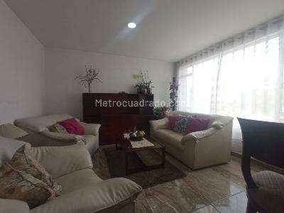 Casa de 5 alcobas en venta en El Rosario, Bogotá, 279 m² · foto 10 de 20