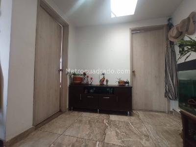 Casa de 5 alcobas en venta en El Rosario, Bogotá, 279 m² · foto 8 de 20