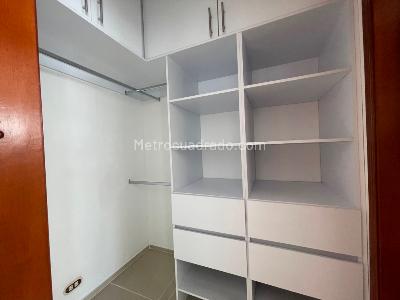 Casa de 4 alcobas en venta en Cuidad Jardin, Cali, 243 m² · foto 11 de 20