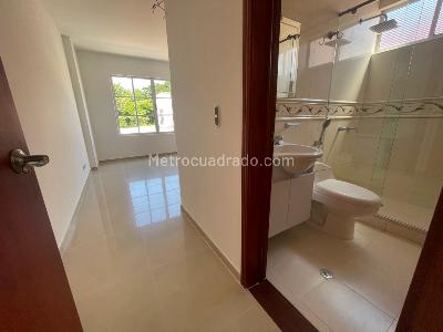 Casa de 4 alcobas en venta en Cuidad Jardin, Cali, 243 m² · foto 16 de 20