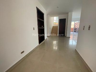 Casa de 4 alcobas en venta en Cuidad Jardin, Cali, 243 m² · foto 3 de 20