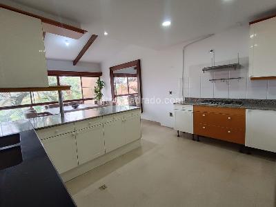 Casa de 5 alcobas en venta en Santa Monica Residencial, Cali, 380 m² · foto 3 de 20