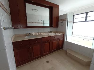 Casa de 5 alcobas en venta en Santa Monica Residencial, Cali, 380 m² · foto 5 de 20