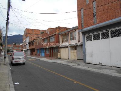 Casa en venta en San Jose Sur, Bogotá · foto 2 de 20