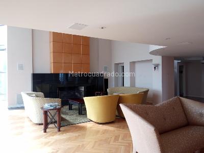 Apartamento de 4 alcobas en venta en La Cabrera, Bogotá, 421 m² · foto 2 de 20
