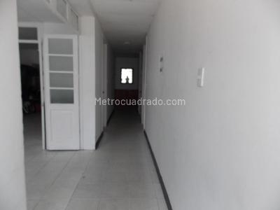 Casa de 5 alcobas en venta en Quinta Camacho, Bogotá, 478 m² · foto 7 de 20