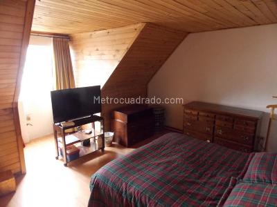 Casa de 5 alcobas en venta en Quinta Camacho, Bogotá, 478 m² · foto 9 de 20
