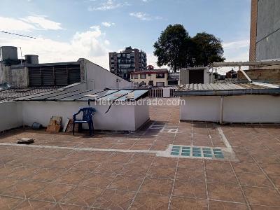 Casa de 5 alcobas en venta en Normandia, Bogotá, 480 m² · foto 6 de 11
