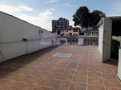Casa de 5 alcobas en venta en Normandia, Bogotá, 480 m² · foto 7 de 11