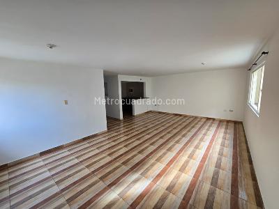 Apartamento de 2 alcobas en arriendo en Normandia, Bogotá, 54 m² · foto 2 de 20