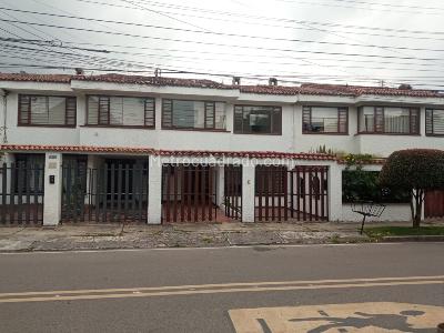 Casa en venta en Niza, Bogotá · foto 2 de 20