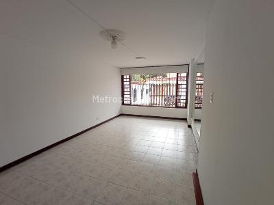 Casa en venta en Niza, Bogotá · foto 3 de 20