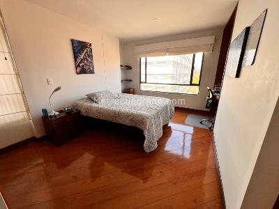 Apartamento de 3 alcobas en venta en Chico Navarra, Bogotá, 218 m² · foto 11 de 20