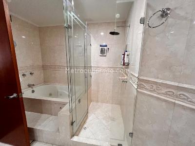Apartamento de 3 alcobas en venta en Chico Navarra, Bogotá, 218 m² · foto 14 de 20