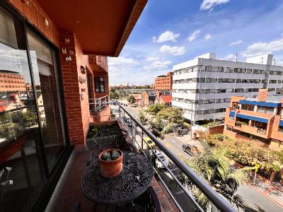 Apartamento de 3 alcobas en venta en Chico Navarra, Bogotá, 218 m² · foto 16 de 20