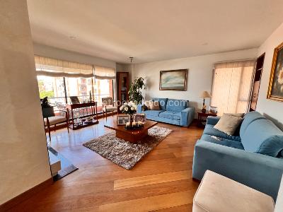 Apartamento de 3 alcobas en venta en Chico Navarra, Bogotá, 218 m² · foto 4 de 20