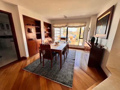 Apartamento de 3 alcobas en venta en Chico Navarra, Bogotá, 218 m² · foto 5 de 20
