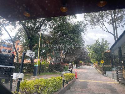 Casa de 4 alcobas en venta en Cerros Torreladera, Bogotá, 200 m² · foto 10 de 13