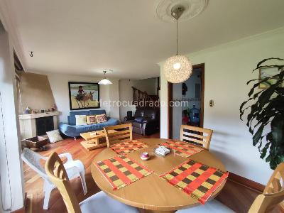 Casa en venta en Cedro Bolivar, Bogotá · foto 3 de 20