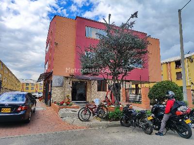 Casa en venta en Villa Del Norte Iii, Bogotá · foto 3 de 19
