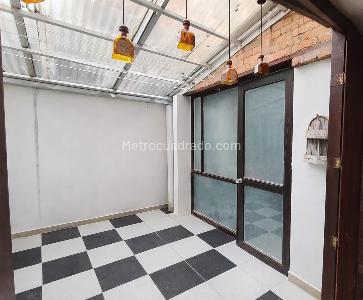 Apartamento de 2 alcobas en venta en Las Acasias, Bogotá, 75 m² · foto 8 de 20