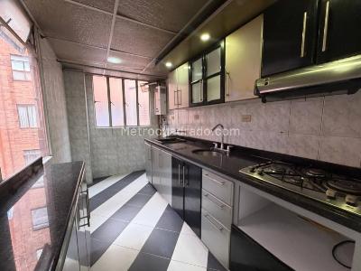 Apartamento en venta en Florencia Afidro, Bogotá · foto 8 de 18