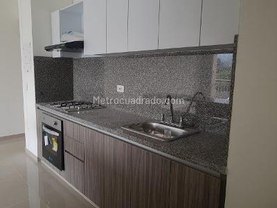 Apartamento de 3 alcobas en venta en Varsovia I, Ibagué, 89 m² · foto 3 de 17