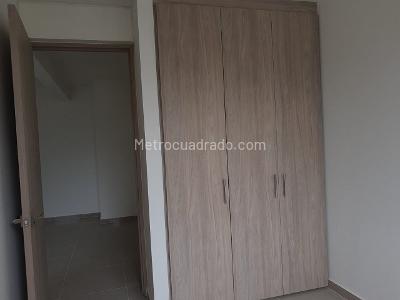 Apartamento de 3 alcobas en venta en Varsovia I, Ibagué, 89 m² · foto 9 de 17