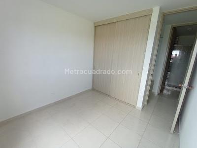 Apartamento de 3 alcobas en venta en El Poblado, Ibagué, 74 m² · foto 3 de 15