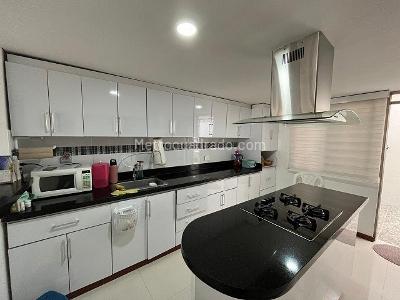 Casa de 4 alcobas en venta en Parrales, Ibagué, 180 m² · foto 10 de 20