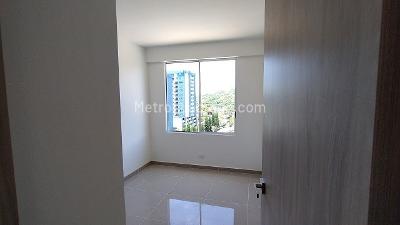 Apartamento de 3 alcobas en venta en Varsovia I, Ibagué, 90 m² · foto 5 de 20