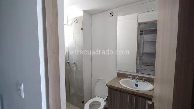 Apartamento de 3 alcobas en venta en Varsovia I, Ibagué, 90 m² · foto 8 de 20