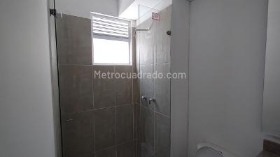 Apartamento de 3 alcobas en venta en Varsovia I, Ibagué, 90 m² · foto 9 de 20