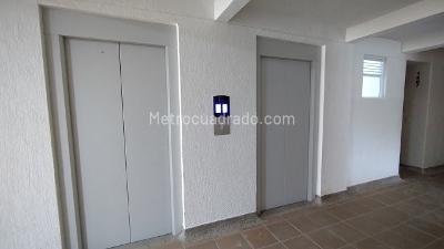 Apartamento de 3 alcobas en venta en Varsovia I, Ibagué, 90 m² · foto 10 de 20