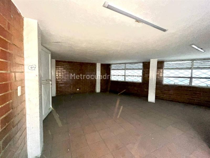 Edificio de Apartamentos en Arriendo, Villa Maria, Bogotá D.C. - Mehr