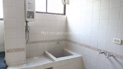 Apartamento de 3 alcobas en venta en Cadiz, Ibagué, 95 m² · foto 4 de 15