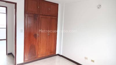 Apartamento de 3 alcobas en venta en Cadiz, Ibagué, 95 m² · foto 9 de 15
