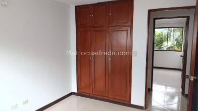 Apartamento de 3 alcobas en venta en Cadiz, Ibagué, 95 m² · foto 10 de 15