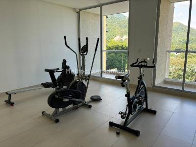 Apartamento de 3 alcobas en venta en El Vergel, Ibagué, 132 m² · foto 2 de 18