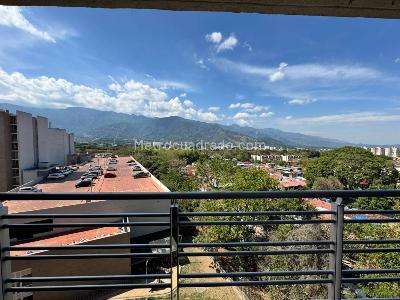 Apartamento de 3 alcobas en venta en Bosques De Varsovia, Ibagué, 93 m² · foto 13 de 20