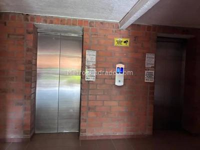 Apartamento de 3 alcobas en venta en El Salado, Ibagué, 51 m² · foto 4 de 20